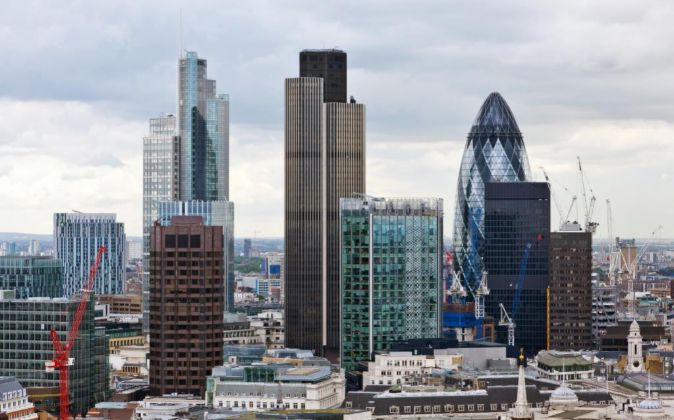 Principales bancos británicos abandonarán Reino Unido en 2017 por temor al Brexit