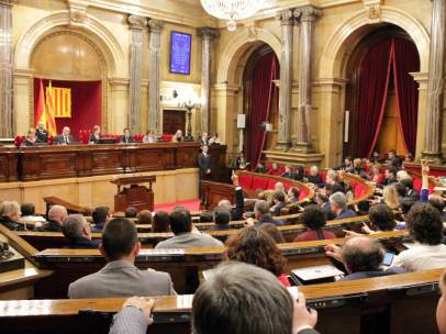 El TC suspende el plan para convocar un referéndum de independencia en Cataluña
