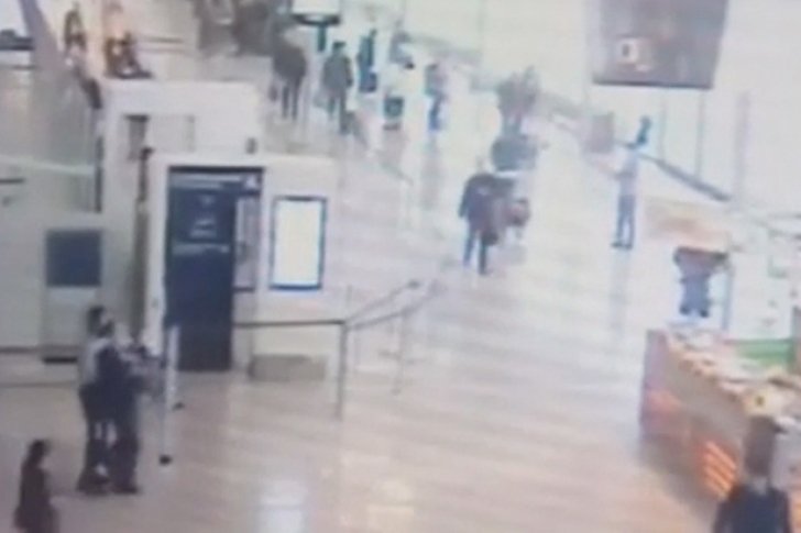 Exact timing of an Islamist attack on a soldier at the airport