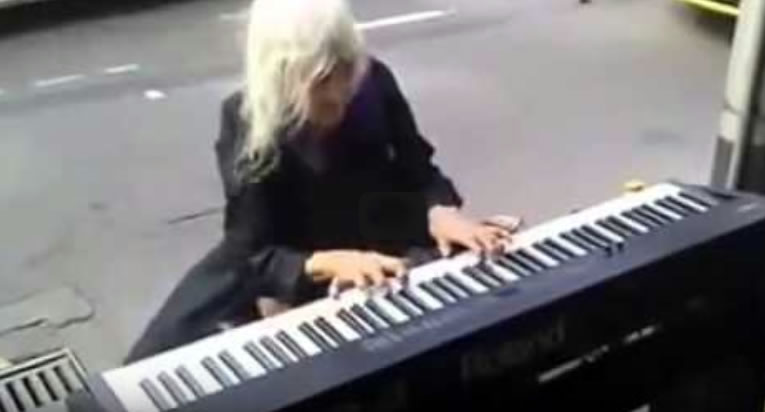 When this old lady said she wanted to play the piano, everyone laughed .. when she started to play they were speechless, VIDEO……